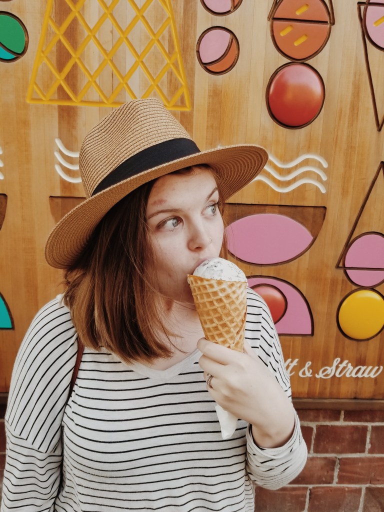 This image has an empty alt attribute; its file name is 1969-12-31-04.00.00-72.jpg